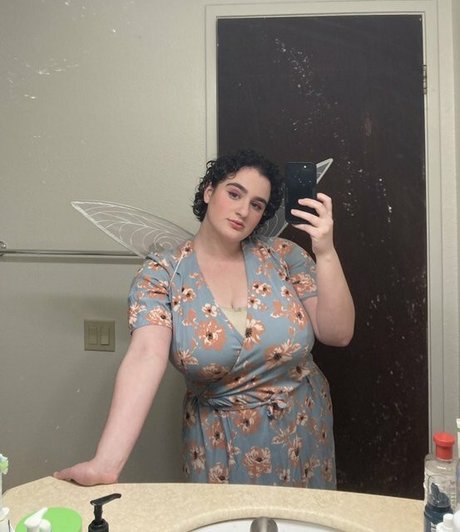 Alida Roos art actress pictures