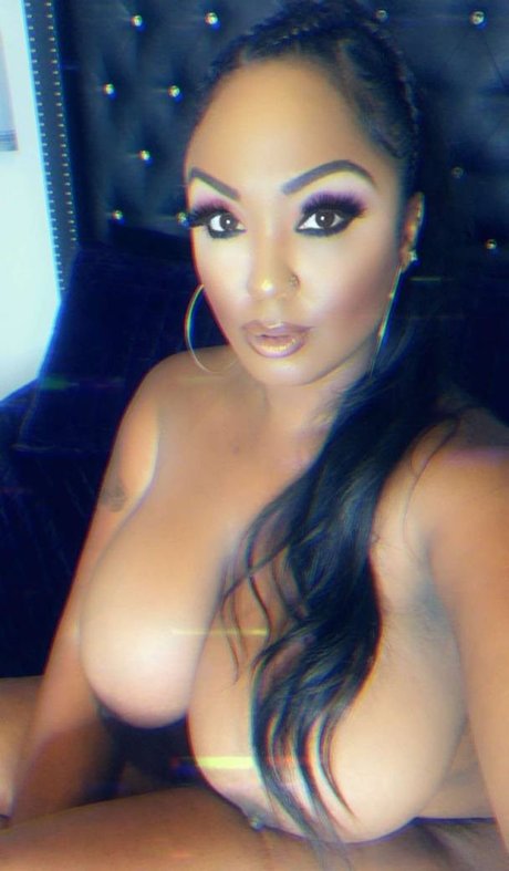 Layton Benton naked actress picture