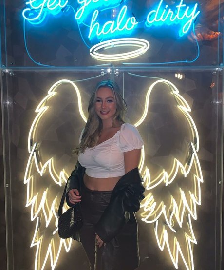 Helayna Birkett porn actress photos