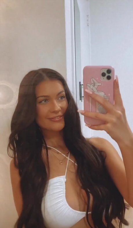 hellolana pornstar erotic pic