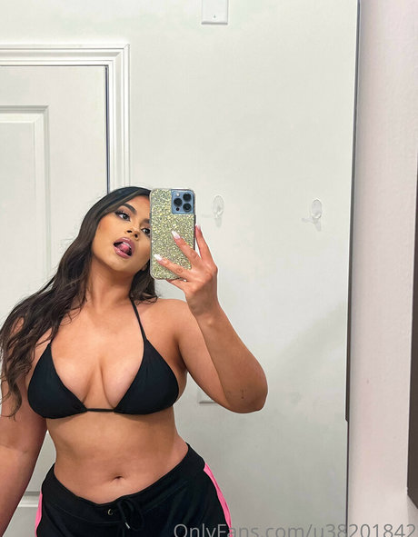 _isabelxx hot pornstar image