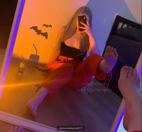 ds cherry free actress picture