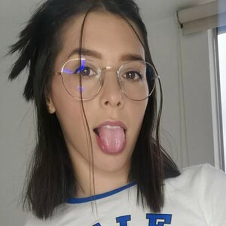 Reyes Twins star top pic