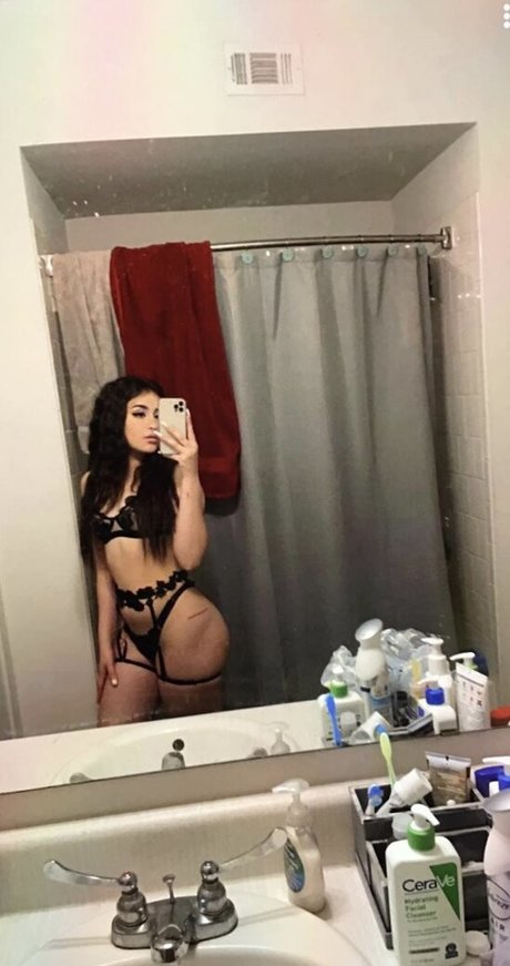 Sarah Urby star beautiful images