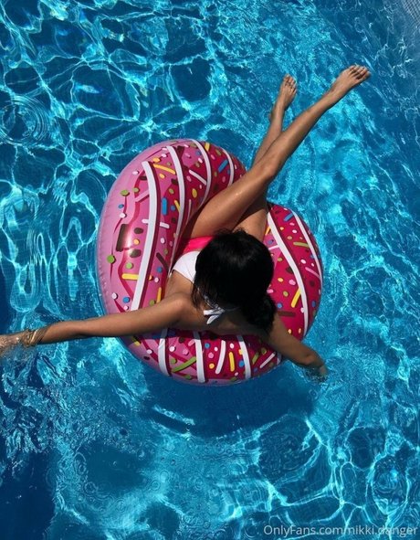 Nikki Danger model adult photos