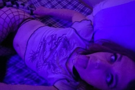 jizzyjennaa pornstar erotic picture