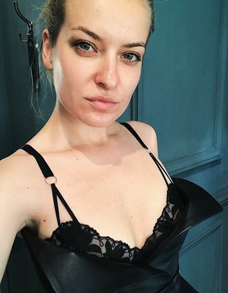 crazylayla naked star gallery