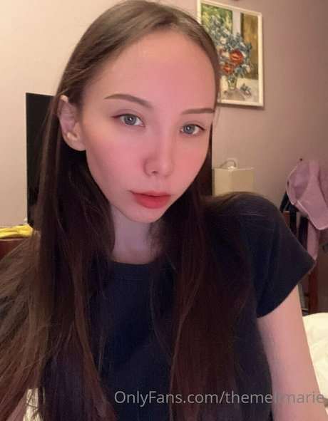 themelimarie model naked picture