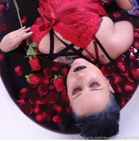 evapilotravyn free star porn photo