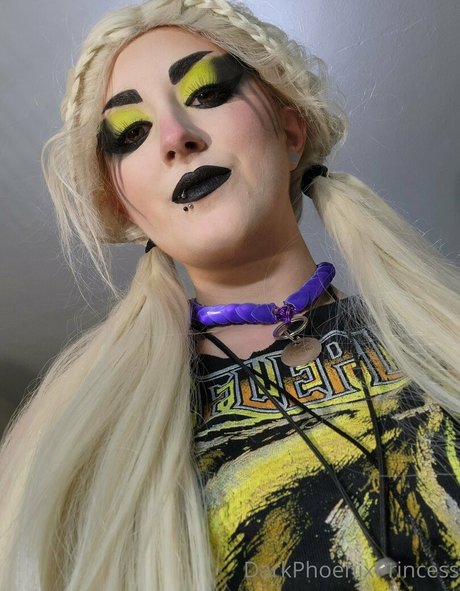 darkphoenixprincess nice model pic