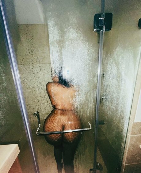 oasi das private nice model images