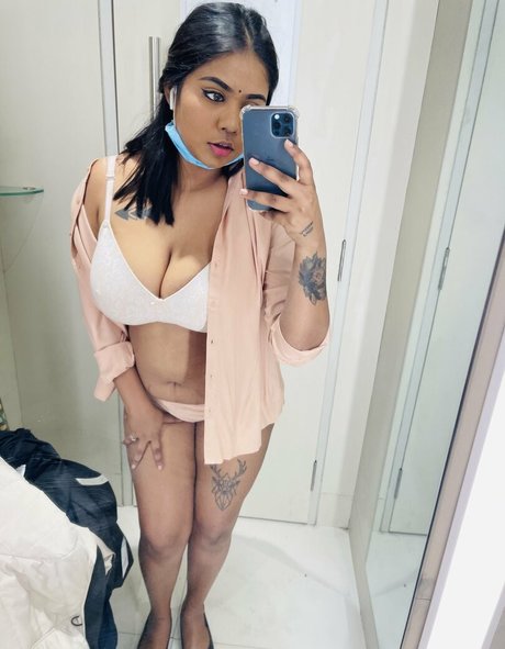 oasi das private naked actress image