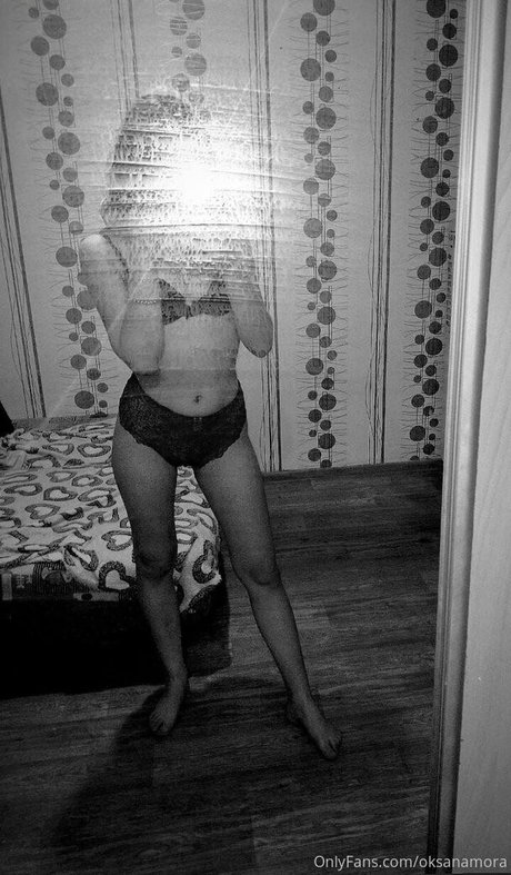 oksanamora art star images