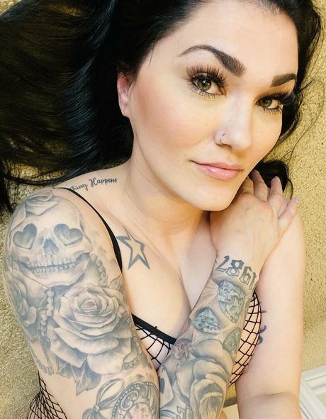 open legs onlyfans beautiful naked img