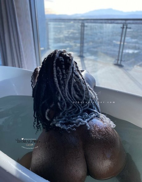 therealzoey pornstar xxx pic