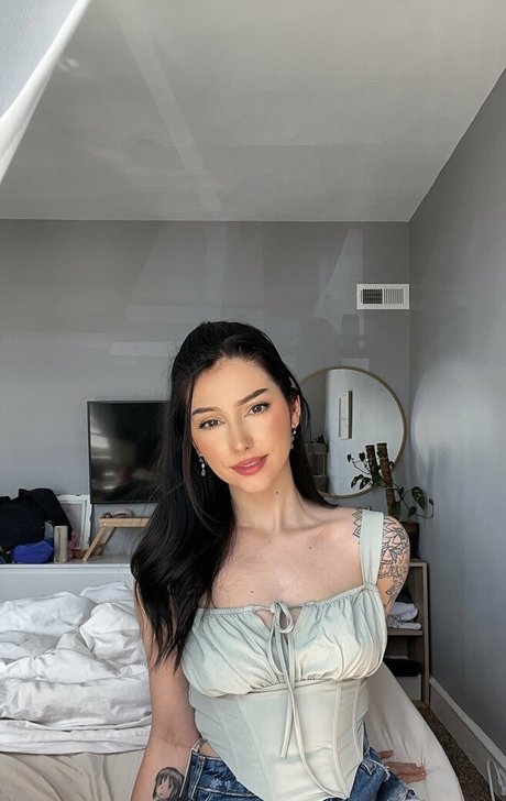 Mamiii111 beautiful pornstar gallery