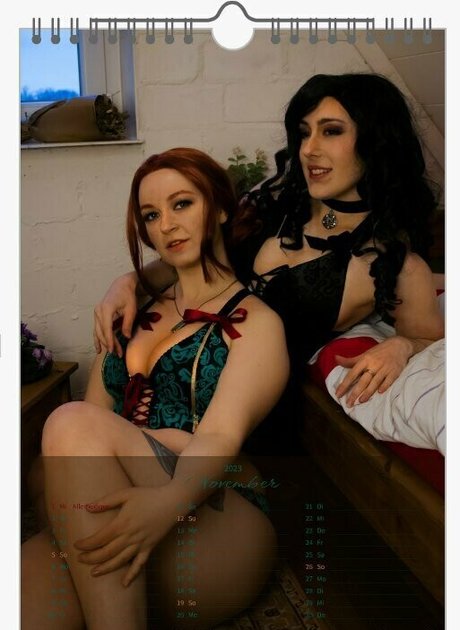 aimufreelia model naked photo