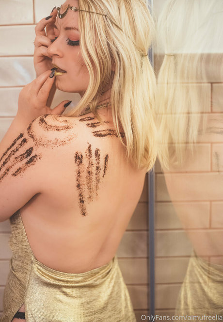 aimufreelia model adult img