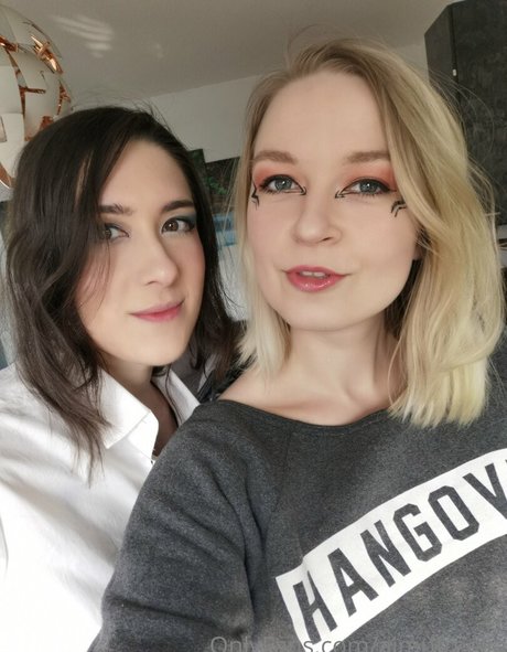 aimufreelia model hot picture