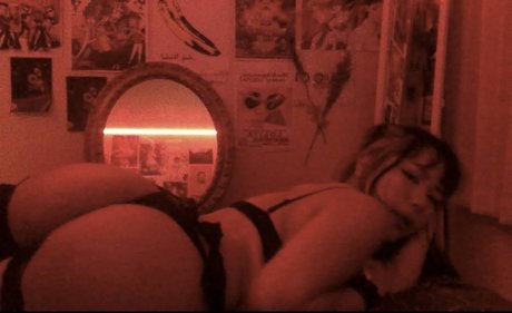 yacchi pornographic model pics