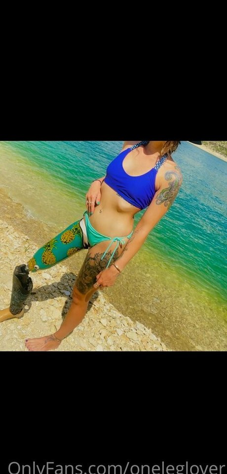 oneleglover model xxx image