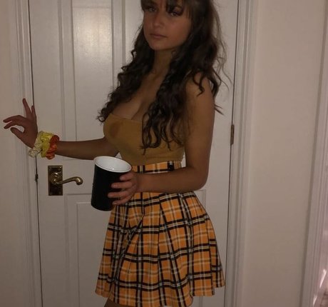 Emizzillo xxx actress pics