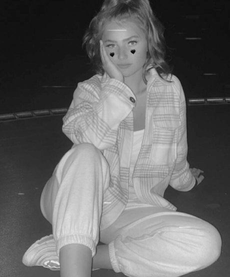 Emizzillo model sexy gallery