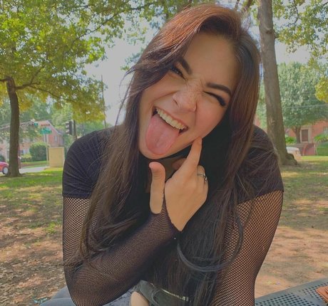 Sarah Lynne Marie free pornstar archive