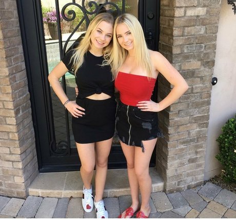 Chloe H sex model images