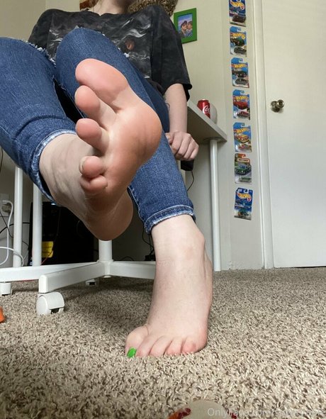 brunette milf onlyfans pretty gallery