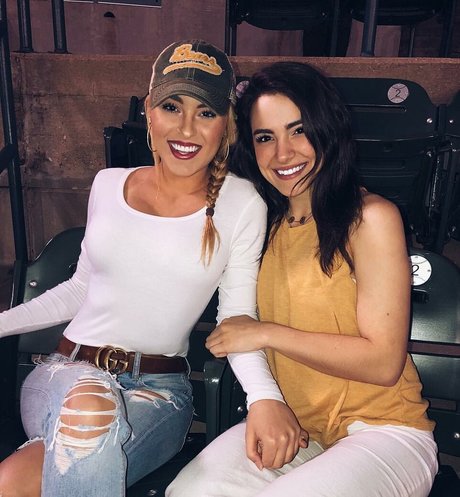 Caroline Wall beautiful model picture