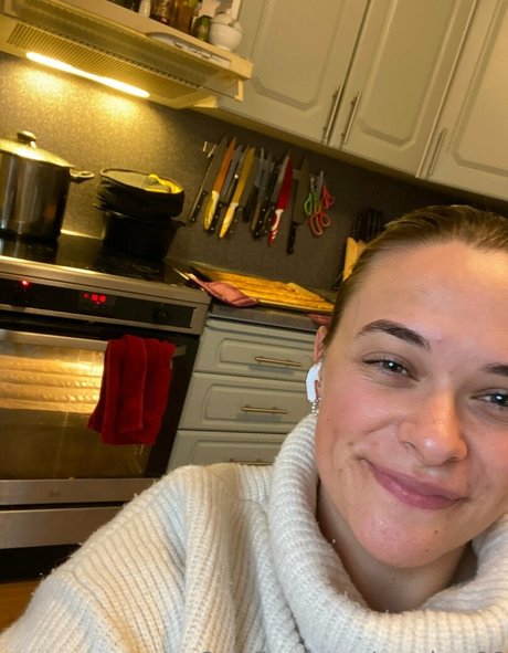 monicar96 sex star pictures