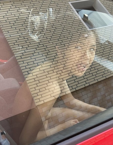 jujuna model adult img