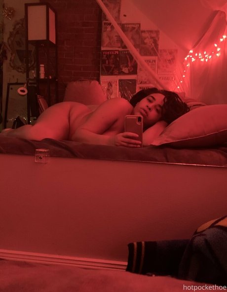 hotpocketprincess star nude photo