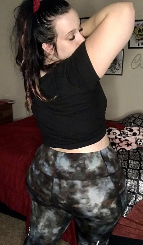 shellycream model art gallery