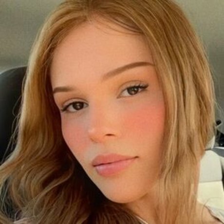 Maia Feel model adult photo