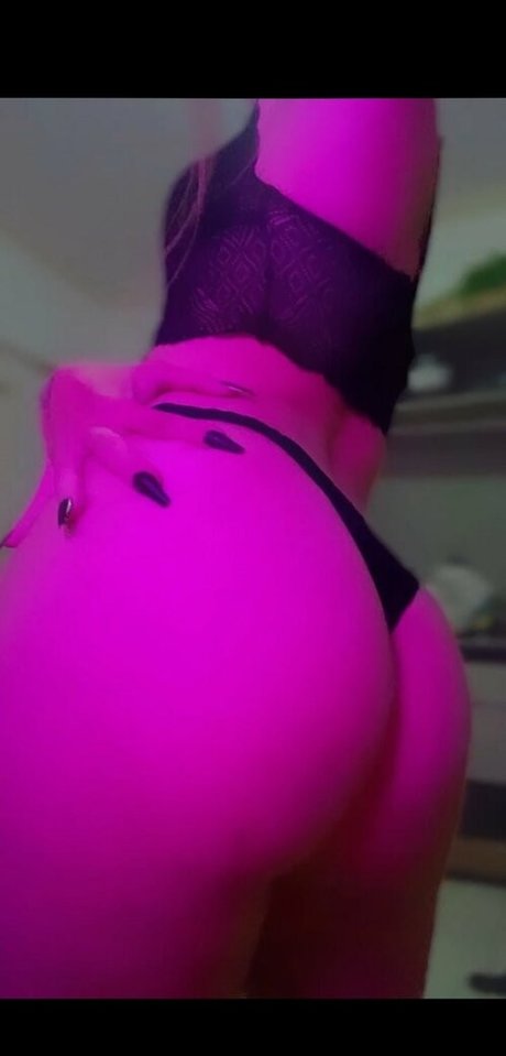 Maia Feel hot star img