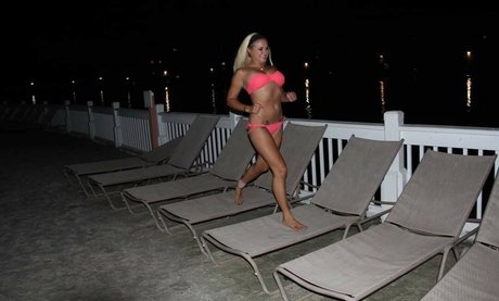 mature mom onlyfans erotic images