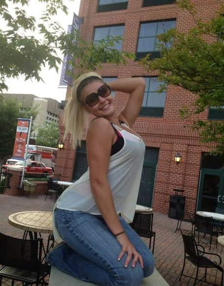 Daria Thibault nice model pictures