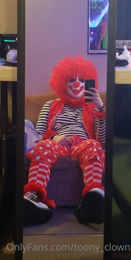 toony clown hd model pic