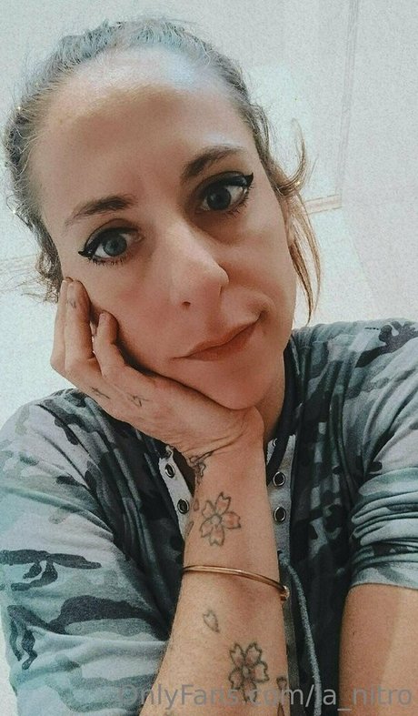 la nitro beautiful actress picture