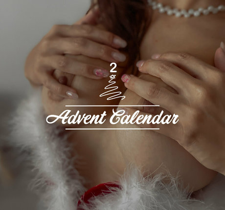 paolamoon model adult picture