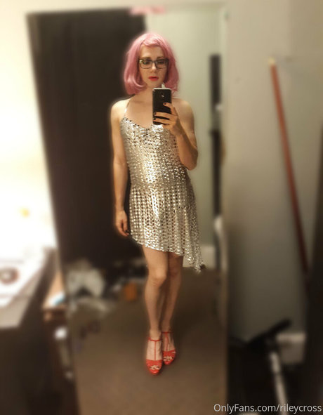 rileycross star pics