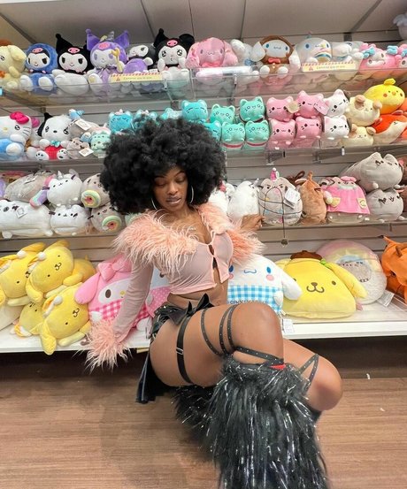 Kalenbree beautiful model pic