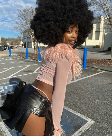 Kalenbree erotic pornstar photos