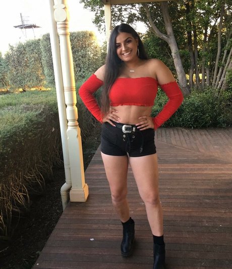 Chloe C model free pics