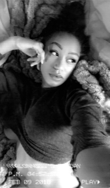 Nia Simone star perfect pics