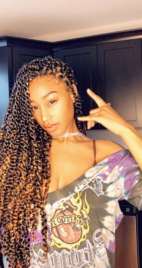 Nia Simone pornstar art pic