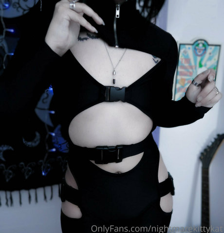Nightmarekittykat model adult picture