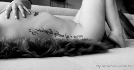 lonelymom1992 high quality actress gallery